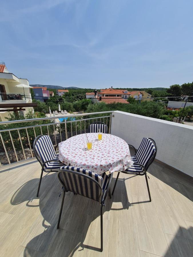 Apartment Lana Brodarica (Sibenik-Knin)